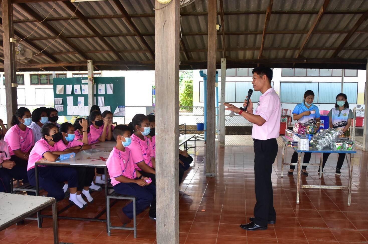 ﻿สำนักงานบังคับคดีจังหวัดกาญจนบุรี จัดโครงการวิตามินสมอง ภายใต้โครงการโรงเรียนยุติธรรมอุปถัมภ์ ประจำปีงบประมาณ พ.ศ. 2564